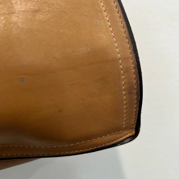 Coach Vintage Camel and Chocolate Brown Lined Shoulder Bag - Picture 15 of 15